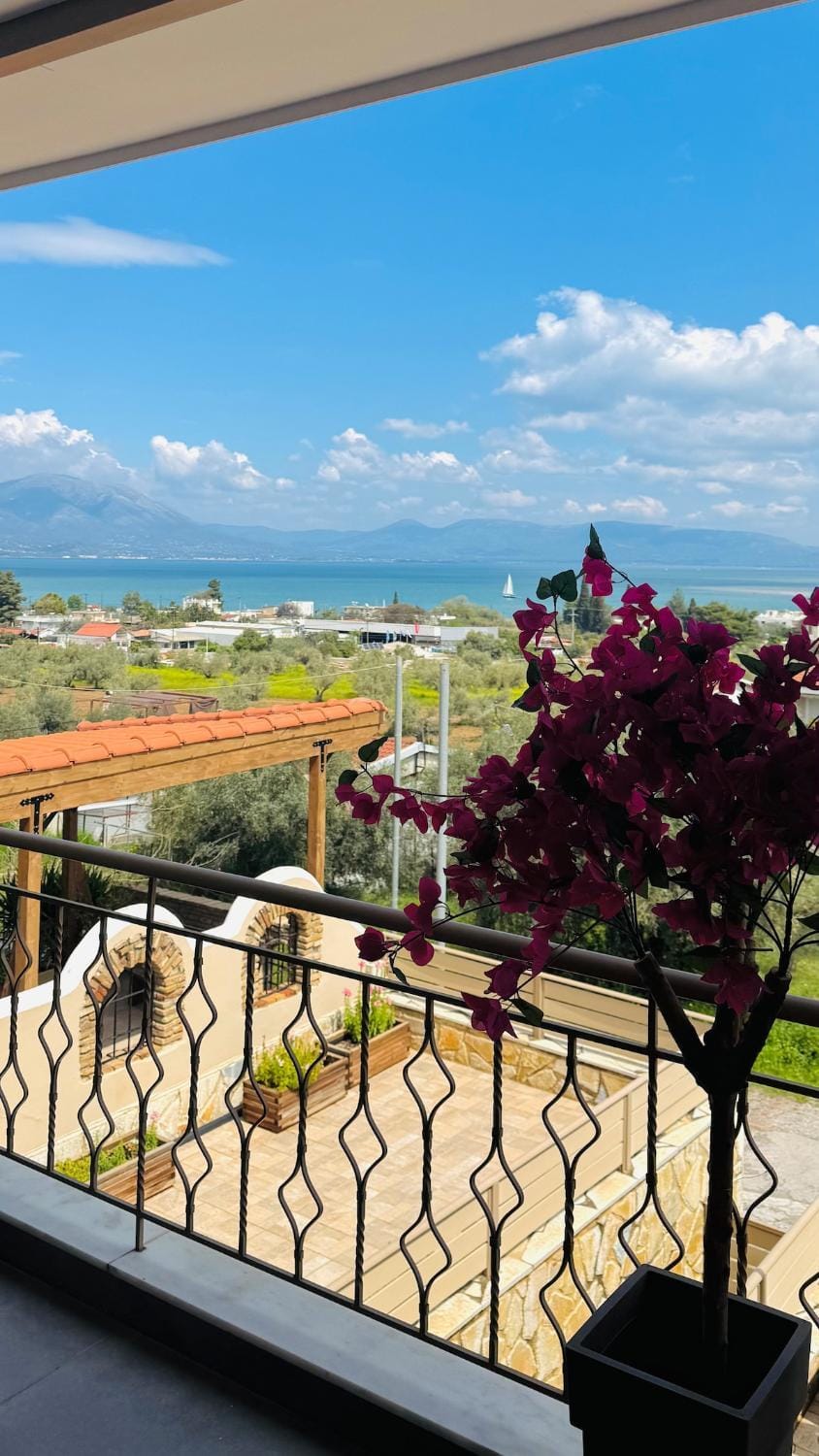 Spring, Day, Natural landscape, View (from property/room), Balcony/Terrace, Sea view