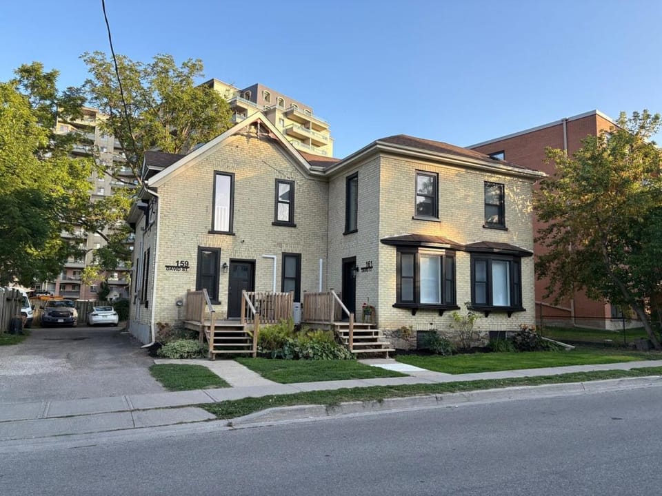 The Iron Bridge on Victoria Park - 1 Bed 1 Bath Apartment in Waterloo