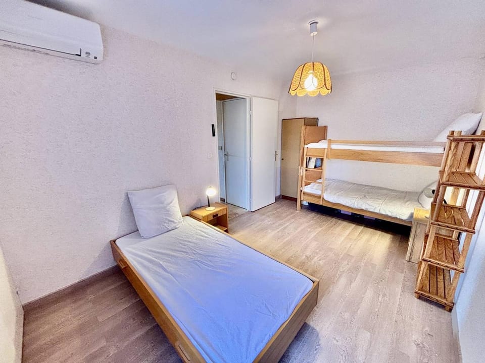 Appartement climatisé, animaux OK, parking - 5 pers. - FR-1-816-41 Apartment in Le Lavandou