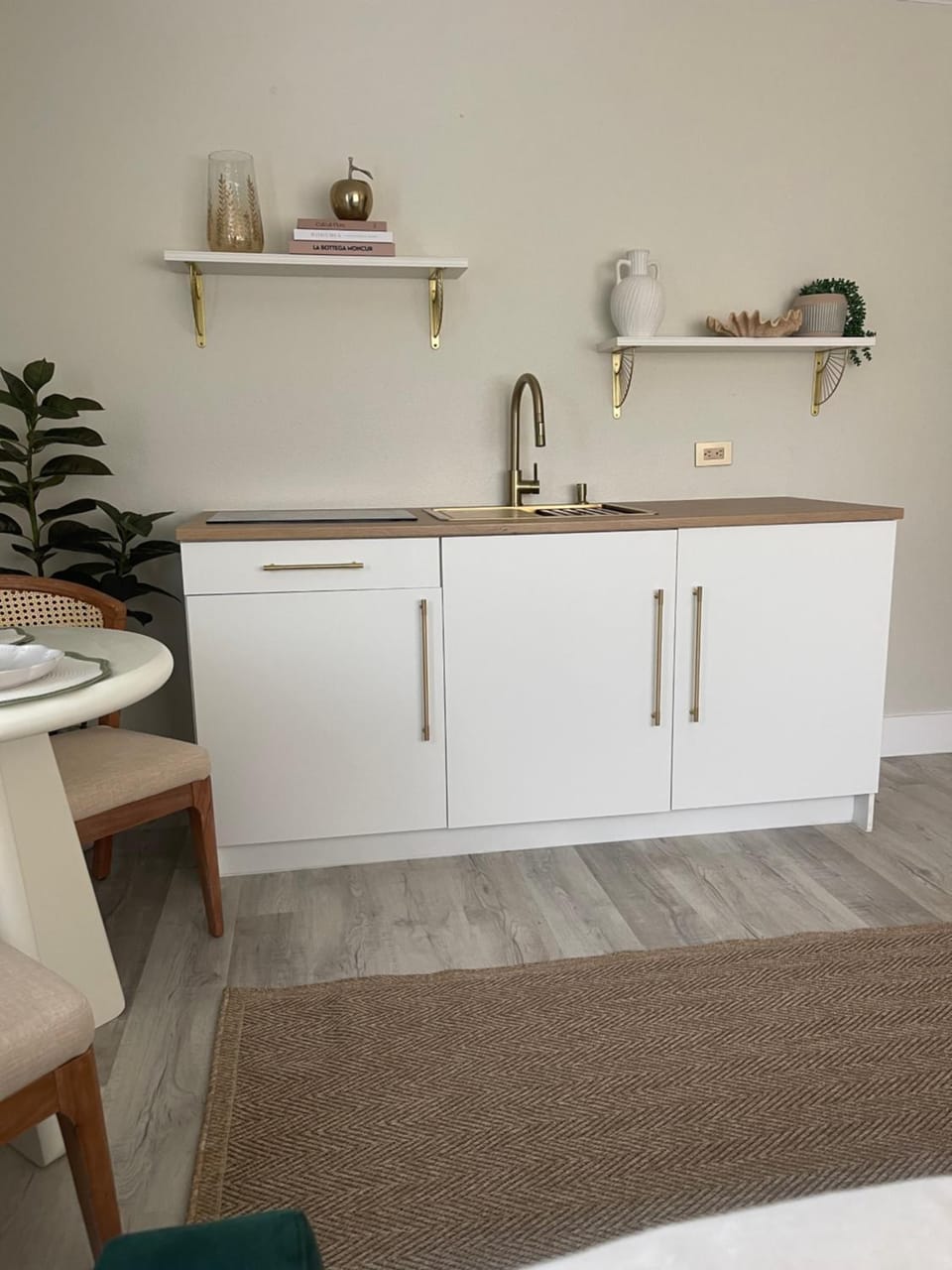 Kitchen or kitchenette