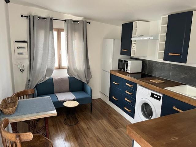 Tiny House Les brises du Sud Apartment in Arles