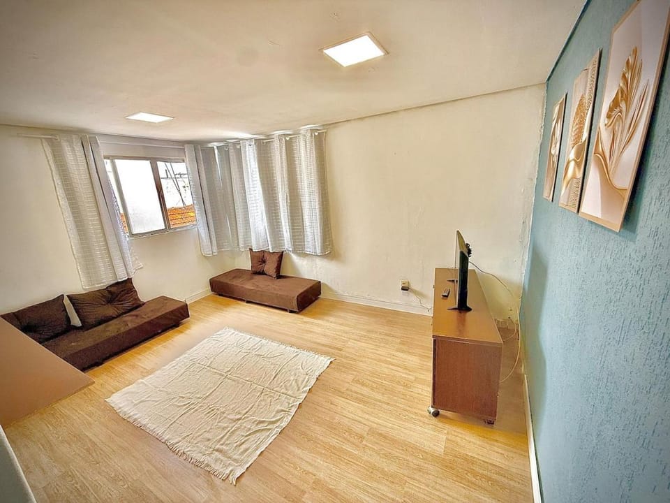 Repousar7 min Airport General Hospital CECAP Train Garage House in Guarulhos