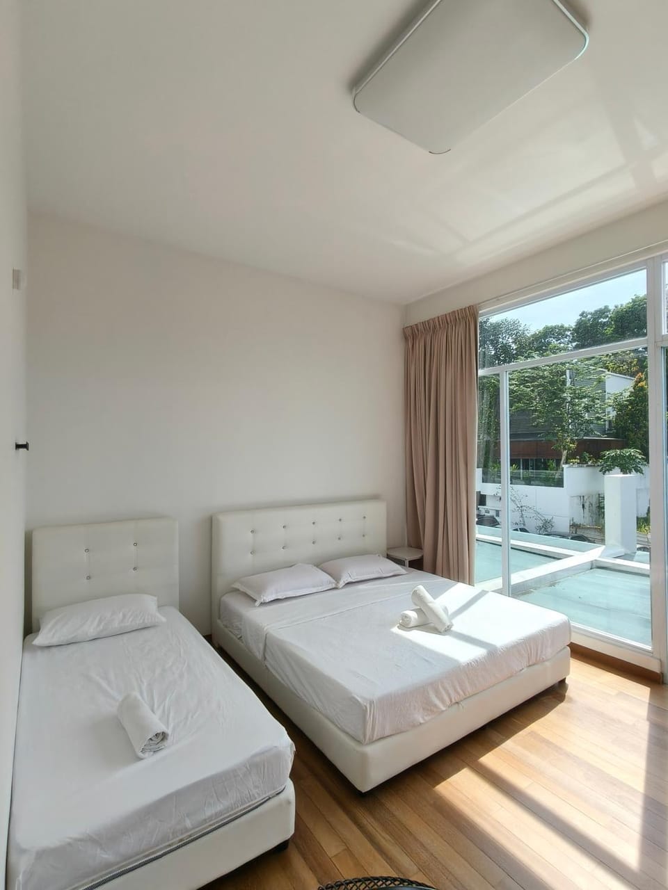 Bedroom, towels, air conditioner
