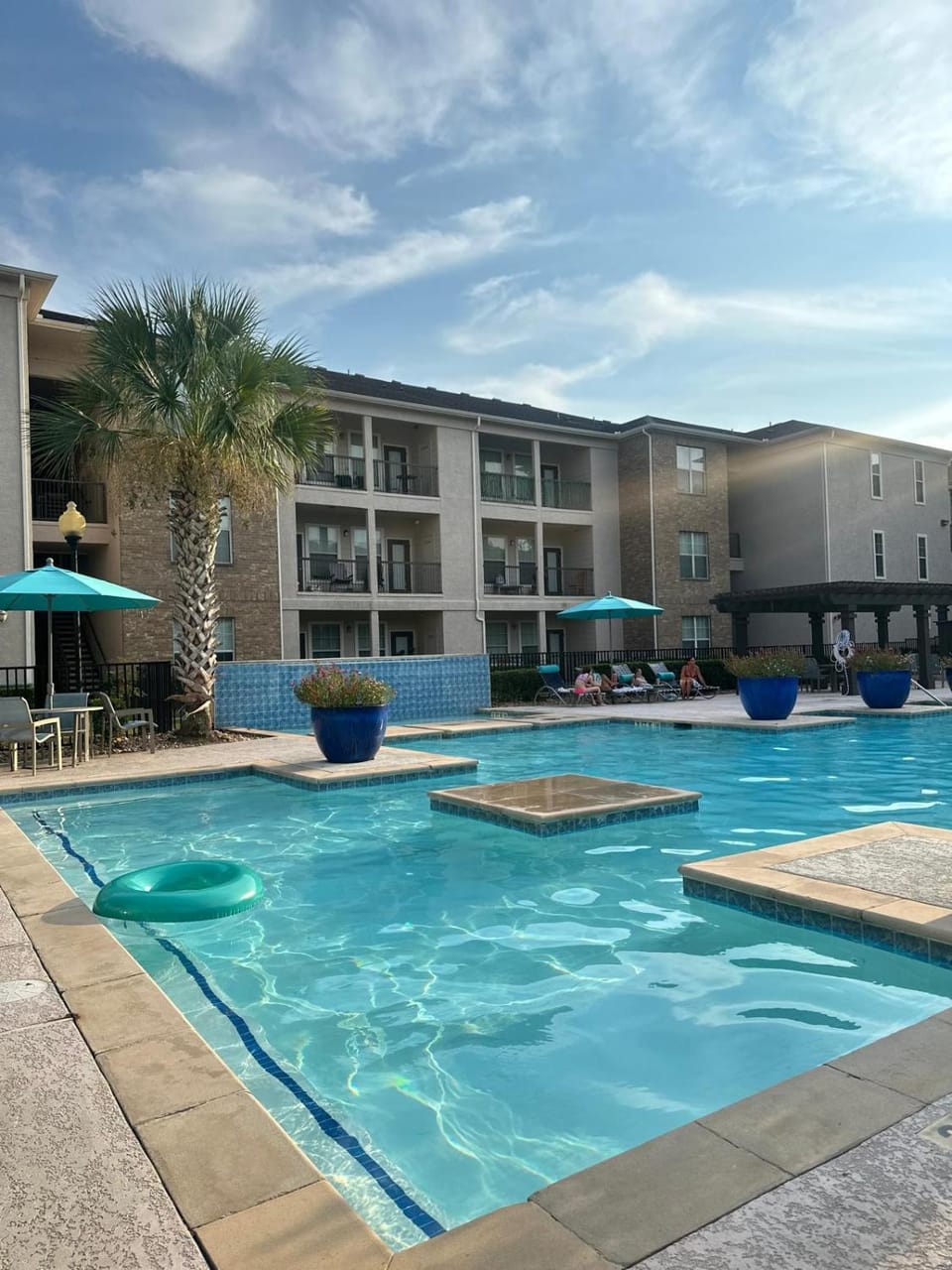 Spacious 2BR 2BA Magnolia Apt Near The Woodlands Apartment in The Woodlands