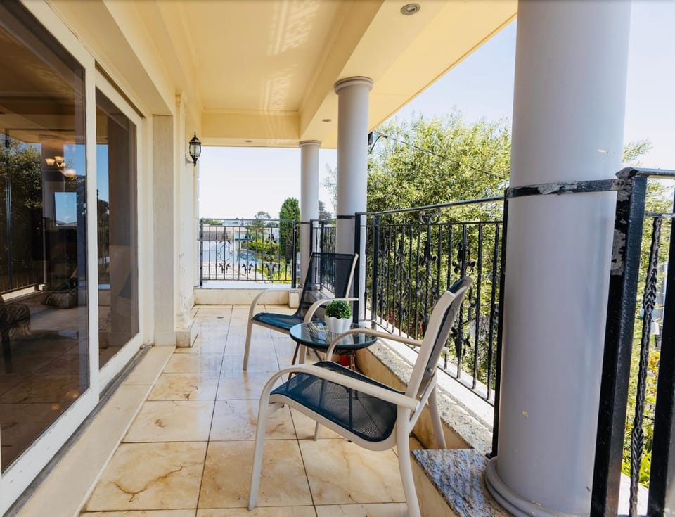 Balcony/Terrace, Garden view