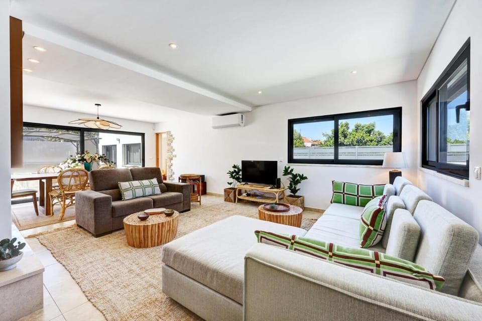 Sea & Pines - Aroeira and Lisbon Living Golf & Beach Villa in Setubal District