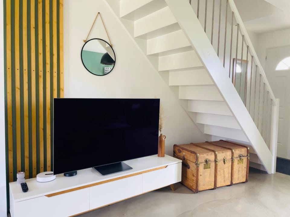 TV and multimedia, Living room