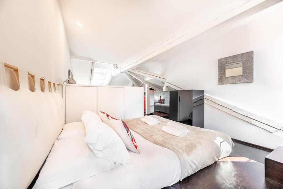 Beautiful apt next to the Casino' in the heart of Venice Apartment in Venice