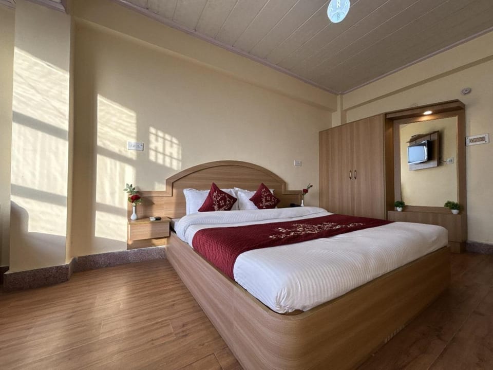 Bed, Photo of the whole room, Bedroom, wardrobe
