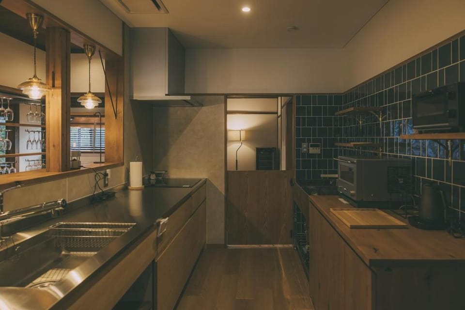 古民家のらのら子安庵ー日本の最も美しい村で静謐な時を刻む House in Shimotakai District