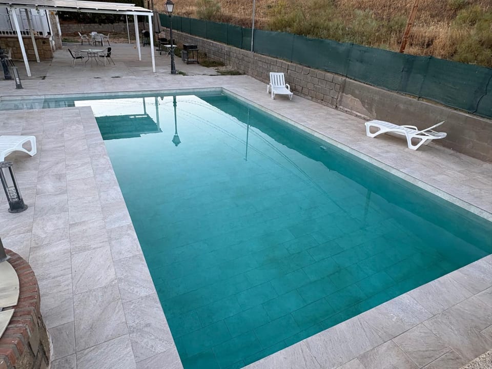 Sueña Toledo- Apartamentos turisticos con piscina House in Toledo
