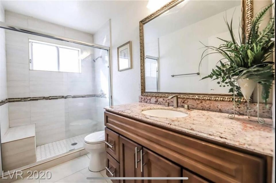 Gem house in ChinaTown Vegas Apartment in Paradise