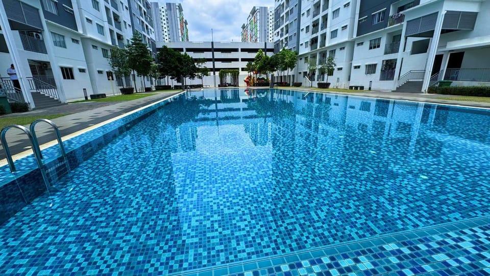 Property building, Swimming pool, Swimming pool