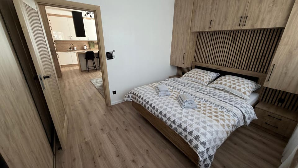 Bed, Kitchen or kitchenette, Photo of the whole room, Bedroom, towels, wardrobe