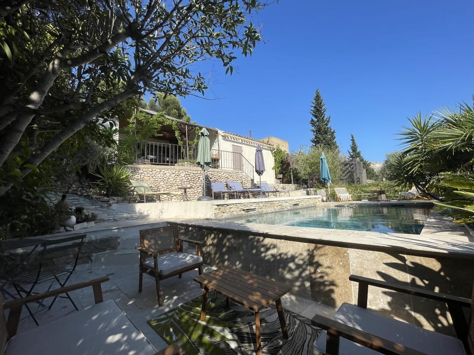 Douceur de vivre en Provence, villa avec piscine et panorama unique sur les Alpilles Villa in Les Baux-de-Provence