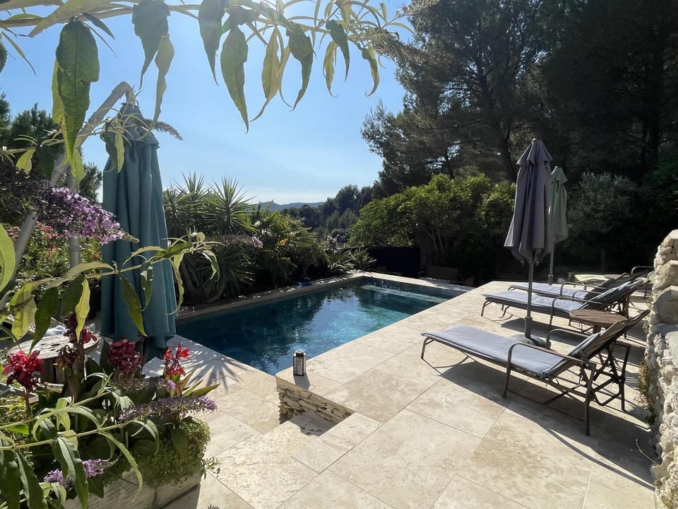 Douceur de vivre en Provence, villa avec piscine et panorama unique sur les Alpilles Villa in Les Baux-de-Provence