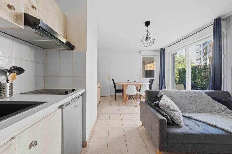 Communal lounge/ TV room, Kitchen or kitchenette, Living room, Dining area, pet friendly, stove