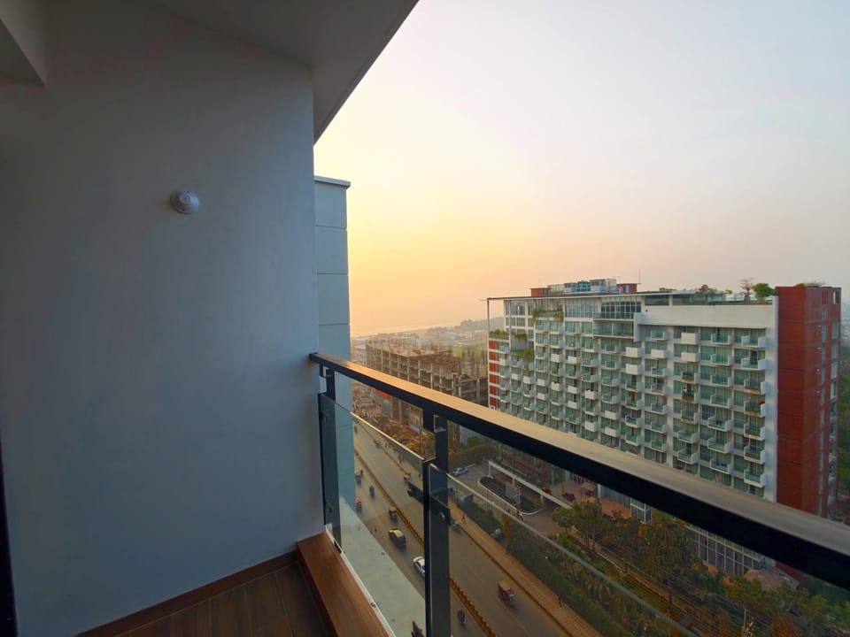 Property building, Restaurant/places to eat, Swimming pool, Breakfast