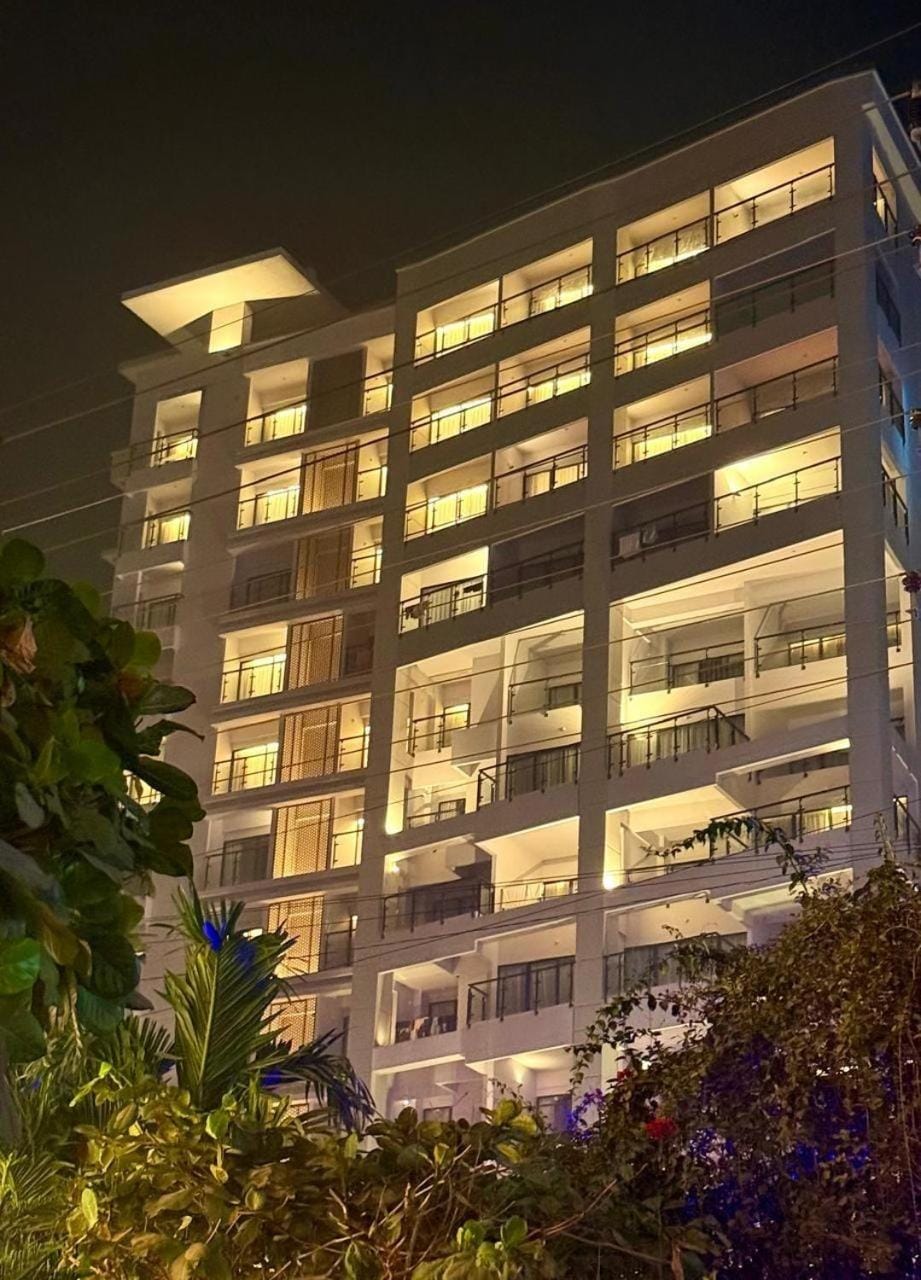 Property building, Restaurant/places to eat, Swimming pool, Breakfast