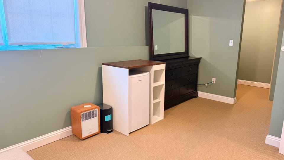 Private King Bed Room Near UPEI & Downtown Cozy Retreat Near Everything Bed and Breakfast in Charlottetown