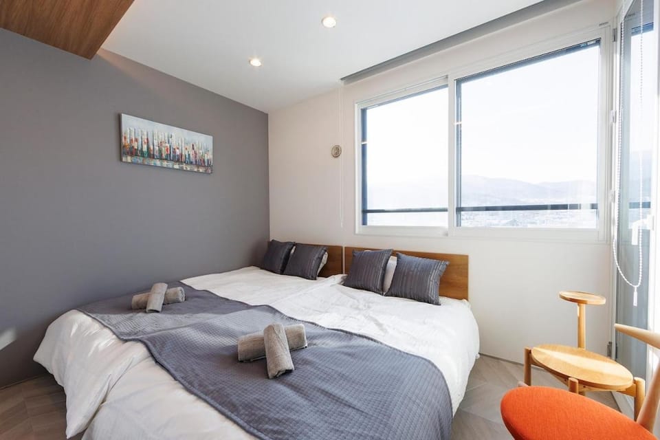 Vista sole mare 都会を離れて海のそばへ 日本海一望の5階ならではの空間 Apartment in Sapporo