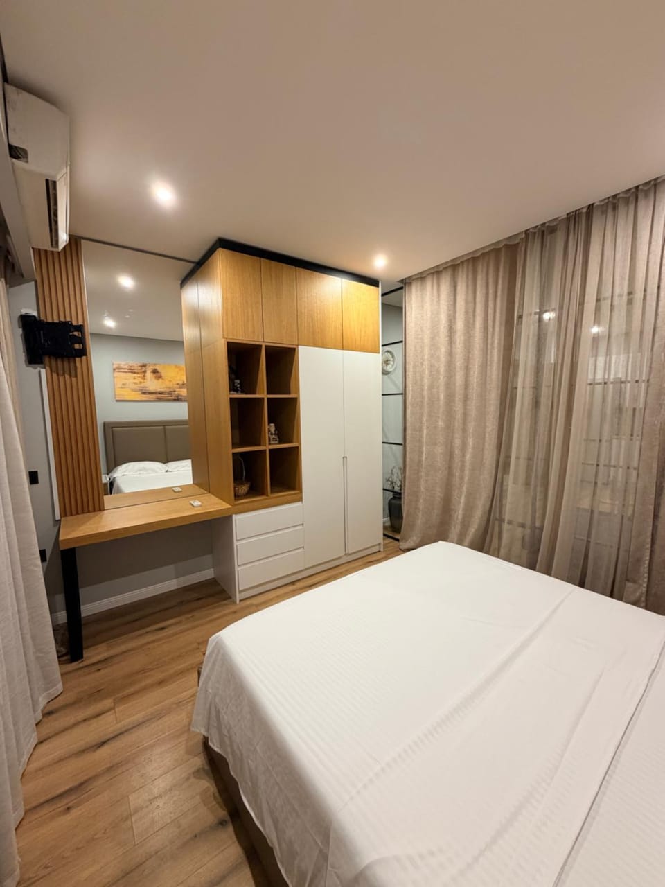 Prayla Luxury 2BD near Delijorgji Apartment in Tirana