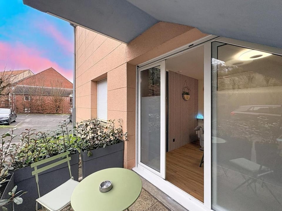 Studio avec terrasse Apartment in Amiens