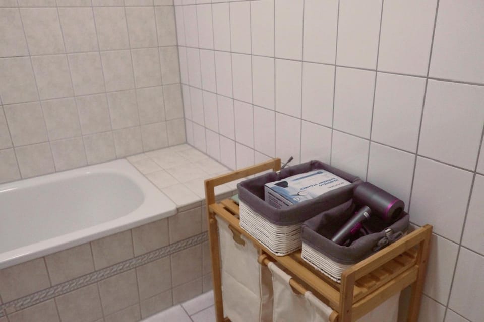 Bathroom, Bath, flat iron, hair dryier