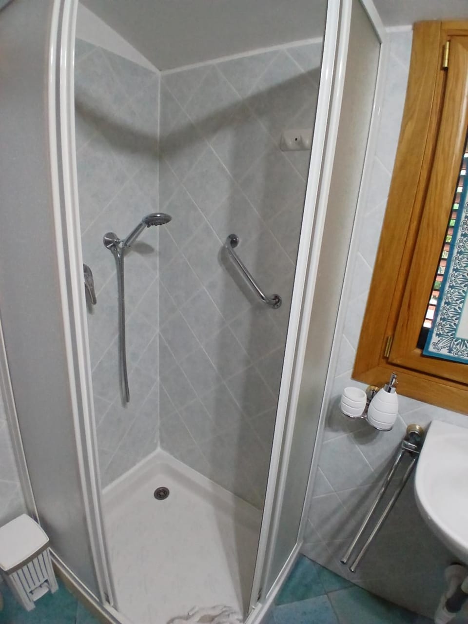 Shower, Bathroom