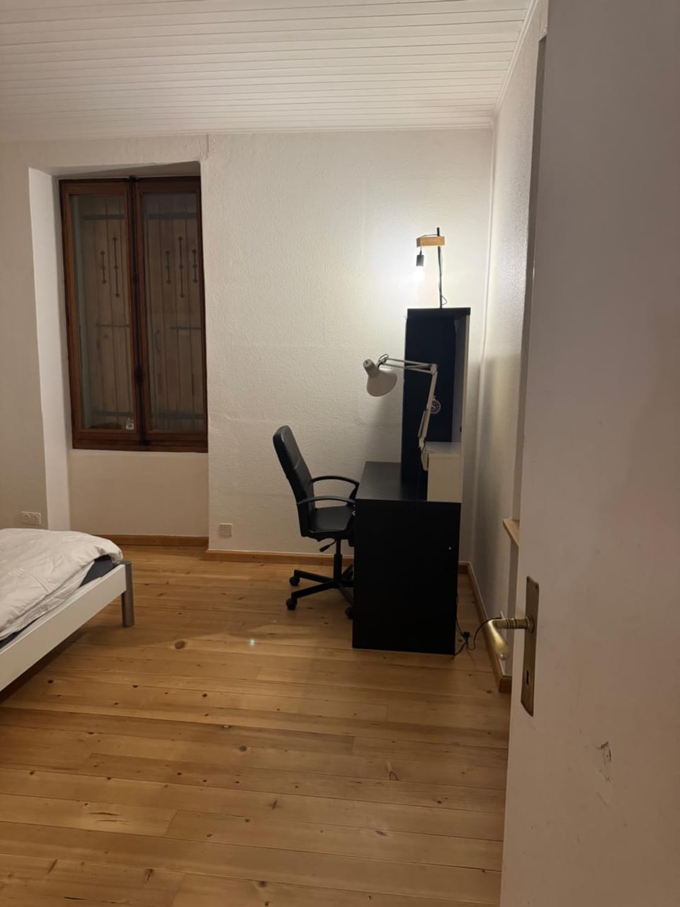 Private rooms for rent in villa, next to Planet Charmilles Bed and Breakfast in Geneva