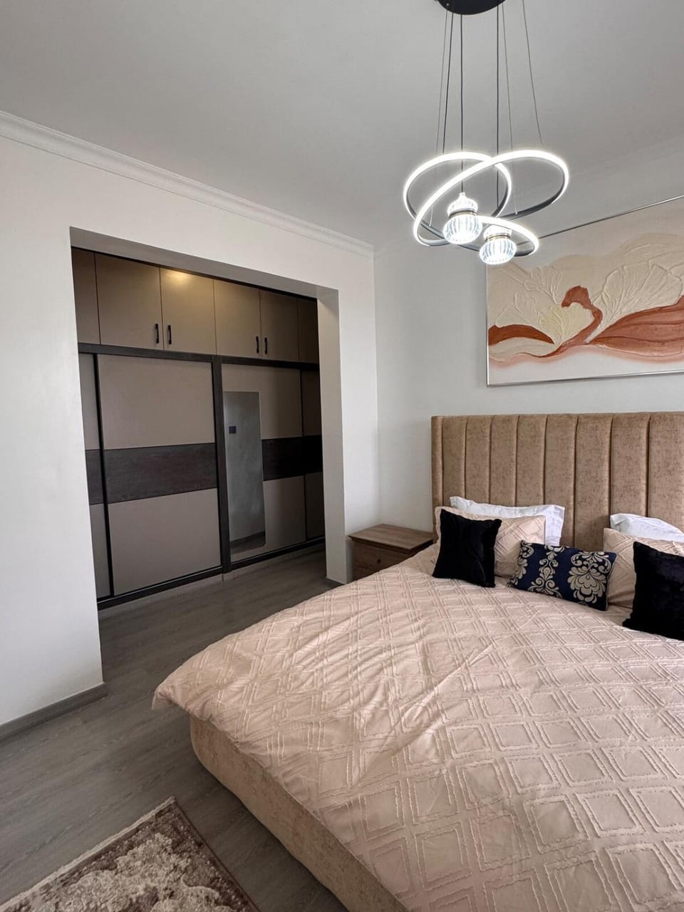 Modern 3BR apartment in Kilimani Wi-Fi, Pool, Gym Apartment in Nairobi County