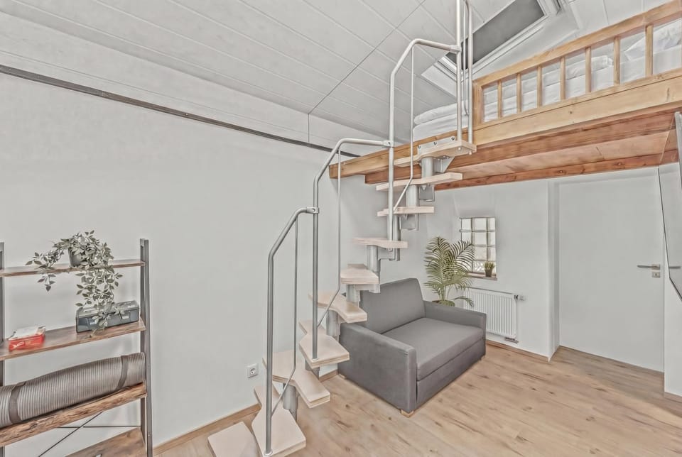 Facade/entrance, Bed, Living room, Fitness centre/facilities, Photo of the whole room, Evening entertainment