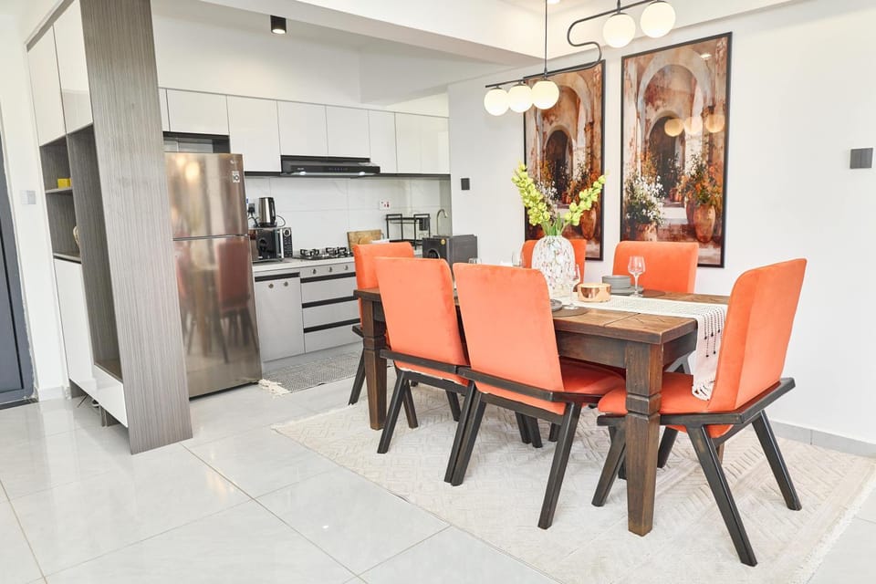 Kitchen or kitchenette, Living room, Dining area