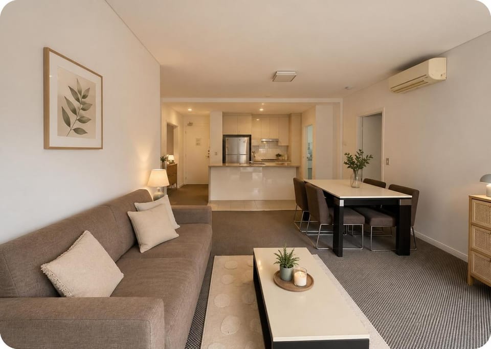 One Private Room in a Two-Bedroom Apartment Apartment in Main Beach