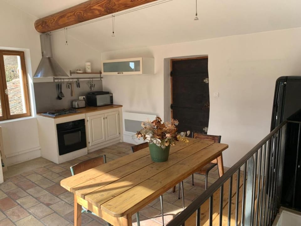 Maison de village vue panoramique exceptionnelle Apartment in Fontaine-de-Vaucluse