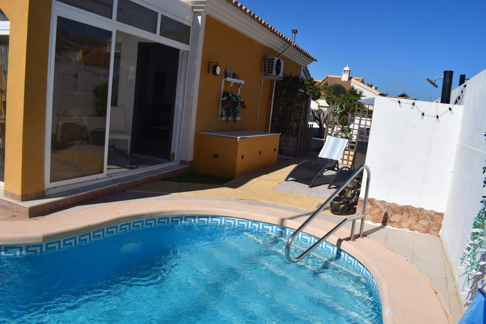 Garden, Swimming pool