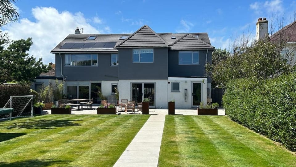 Property building, Garden