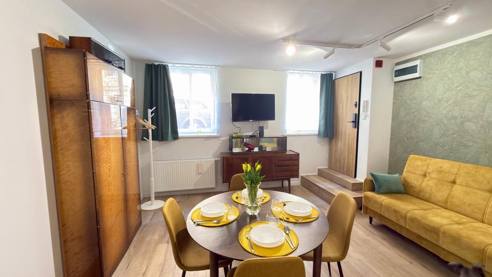 APARTAMENT Nowoczesny PRL Apartment in Greater Poland Voivodeship