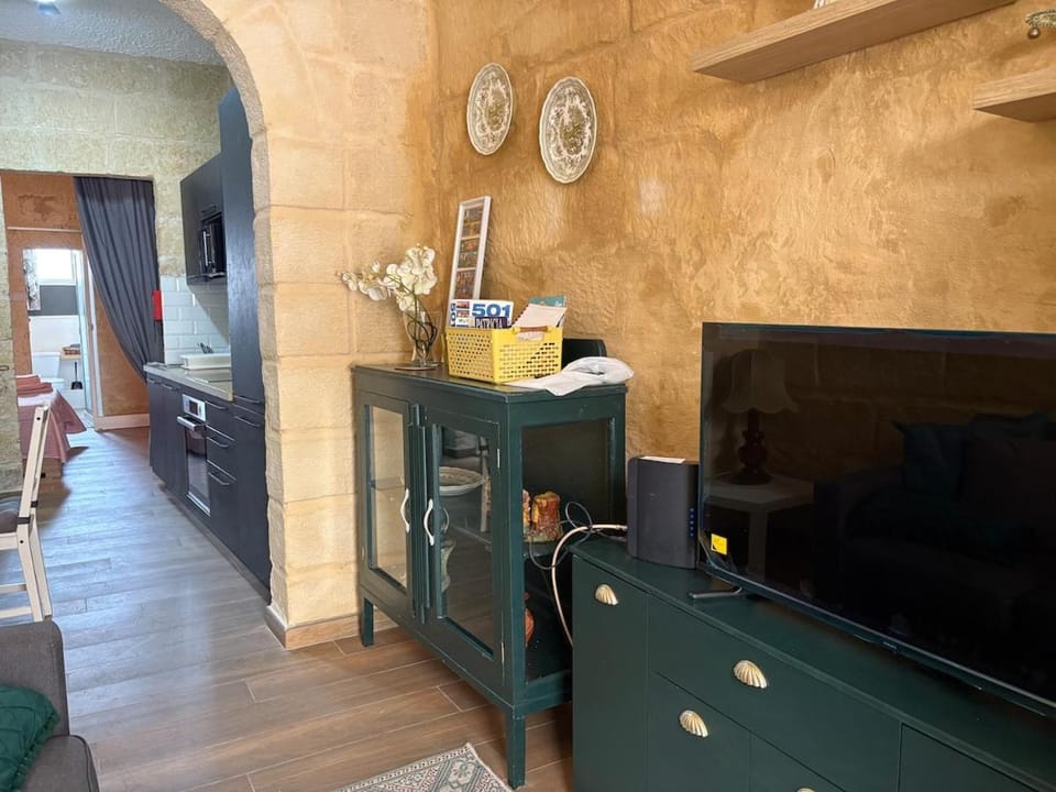 Historic Senglea Maisonette with Private Entrance House in Malta