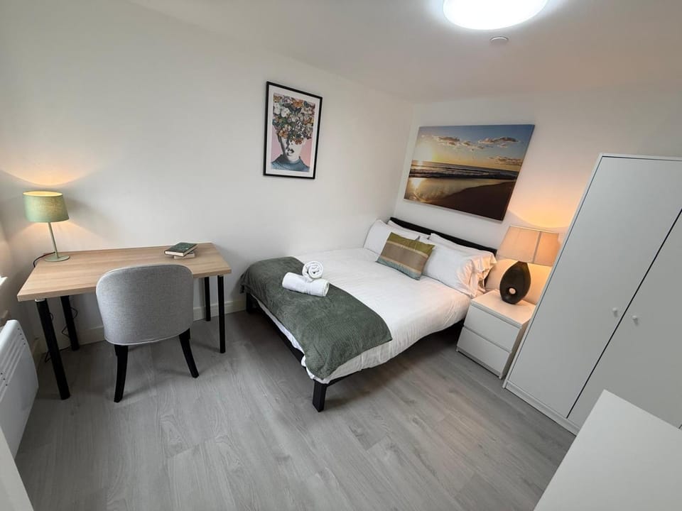Bed, Photo of the whole room, Bedroom, hair dresser