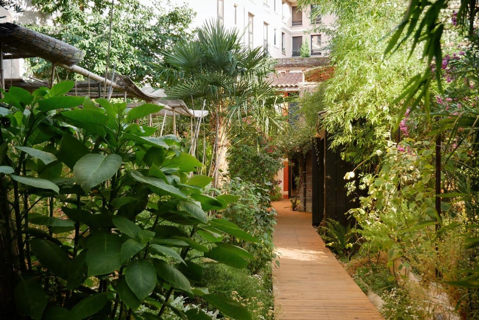 Facade/entrance, Garden view
