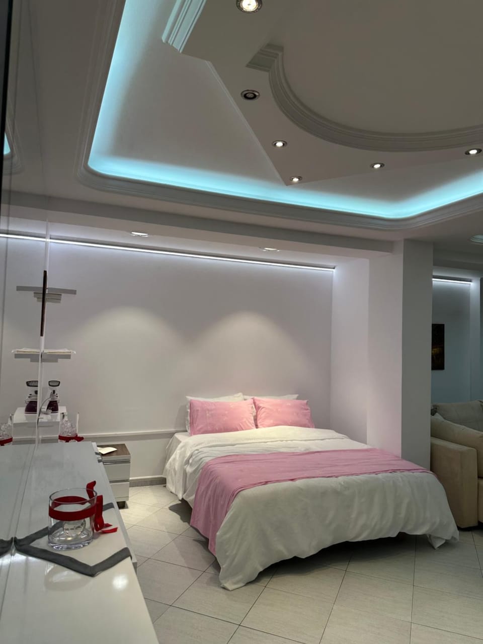 Fier Glass Apartament Apartment in Europe