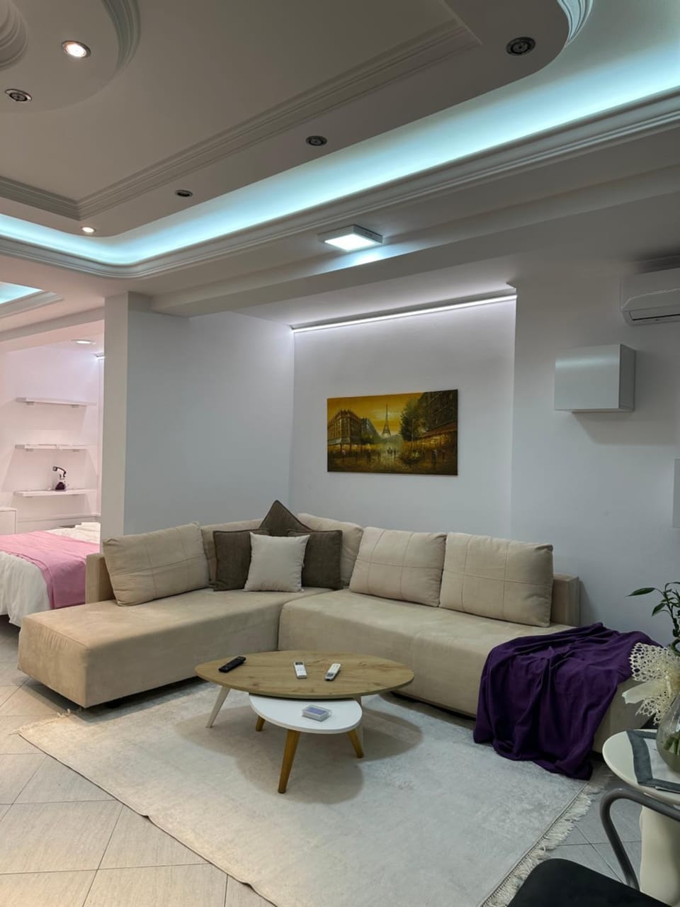 Fier Glass Apartament Apartment in Europe