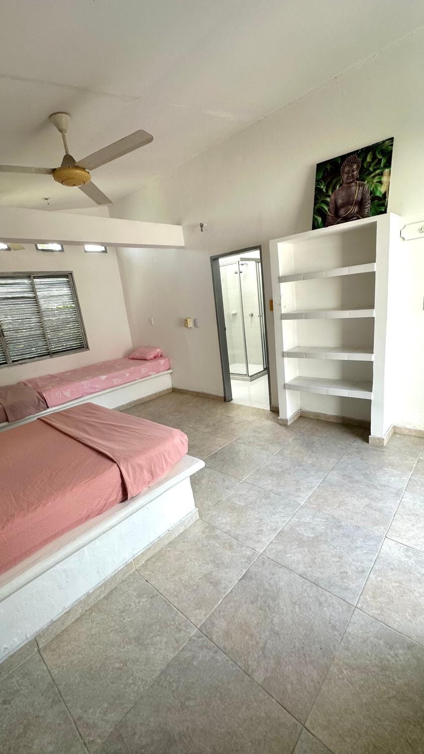 Hermosa casa en Carmen de Apicalá House in Carmen Apicala