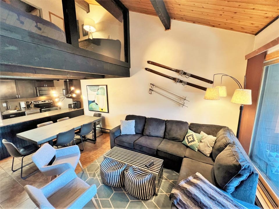 Communal lounge/ TV room, Living room