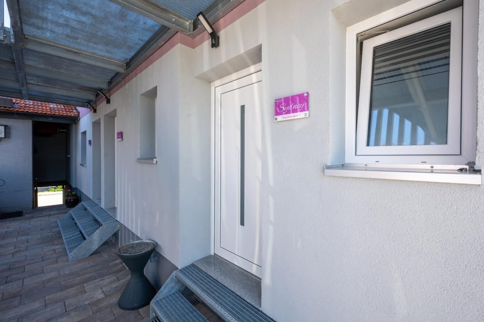 Property building, Facade/entrance