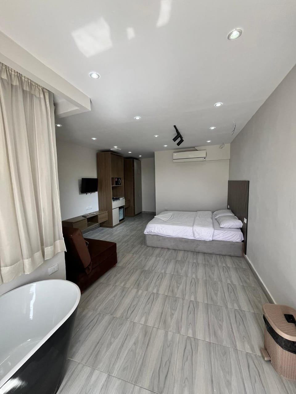 Bed, Photo of the whole room