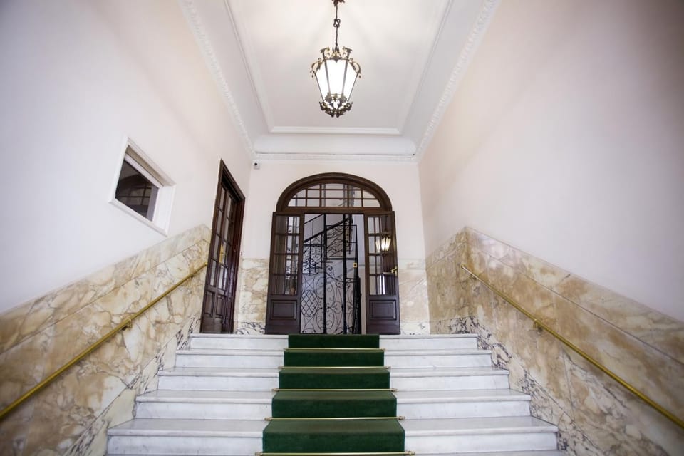 Facade/entrance, elevator