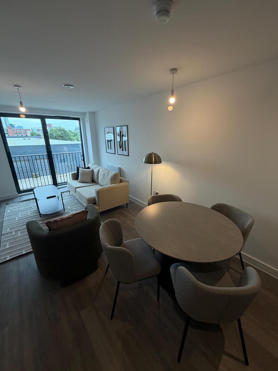 Seating area, Dining area