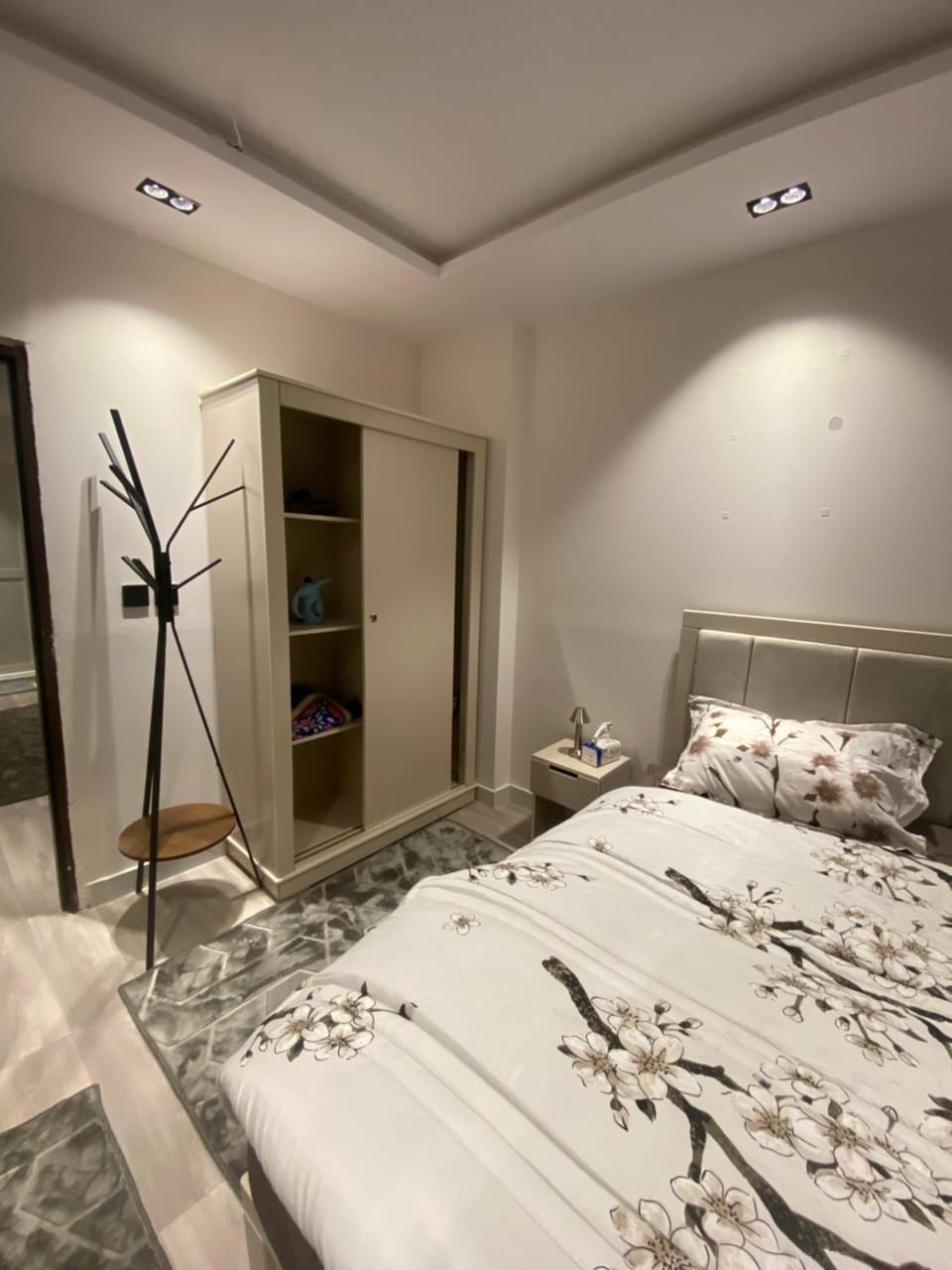 شقة بالكامل بصالة و غرفة نوم دخول ذكي Apartment in Riyadh